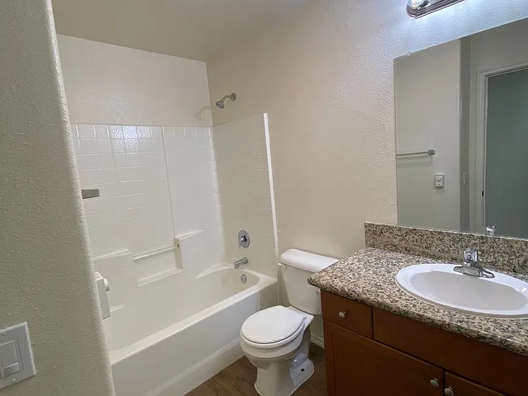 2109 Bella Oaks Dr — Photo 19