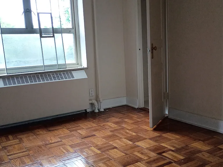 67-00 192nd St #4 — Photo 2