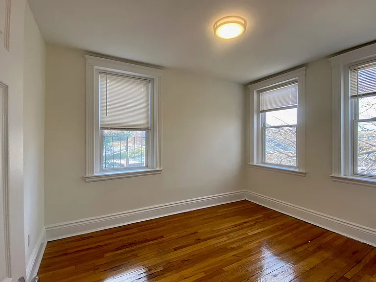 12 Camelot Ct #15R — Photo 26