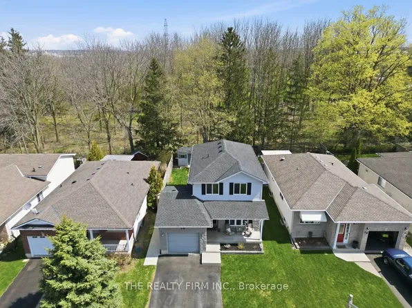 26 Rossiter Rd, Ingersoll, ON N5C 4C9
