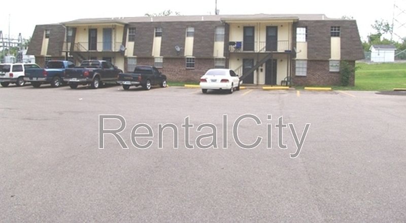 1st image of 265 Greenway St Unit 3