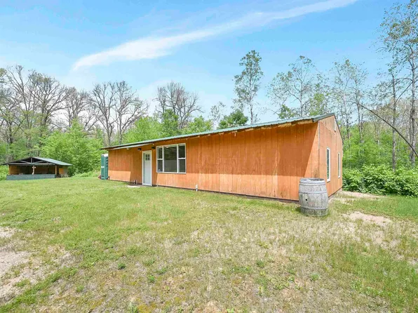 W13670 Brooks Ln, Crivitz, WI 54114