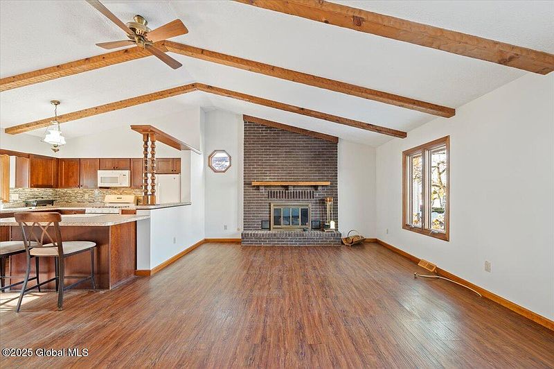 4th image of 37 Huntleigh Drive