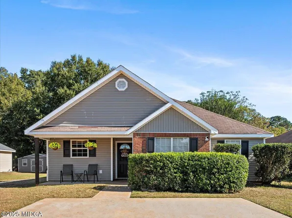 302 Strawbridge Ln, Bonaire, GA 31005
