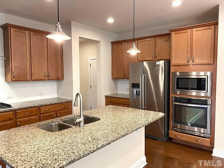 1148 Premier Key Dr — Photo 9