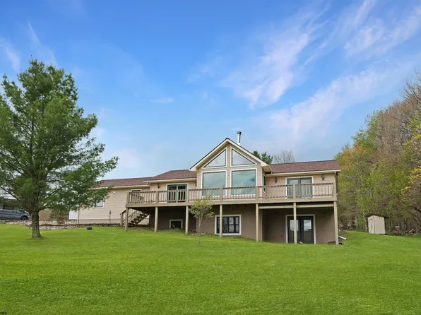 16 Cardinal Ln, Terra Alta, WV 26764