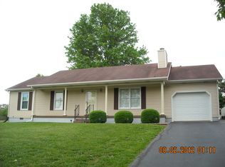 729 Collett Rd, Bowling Green, KY 42104