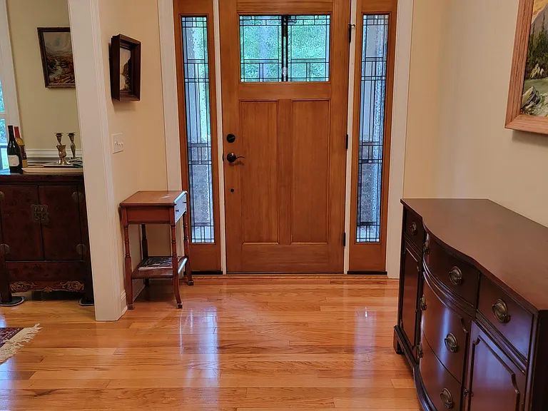 Foyer.