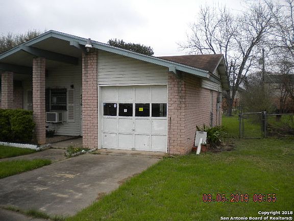 3rd image of 4410 Seabreeze Dr