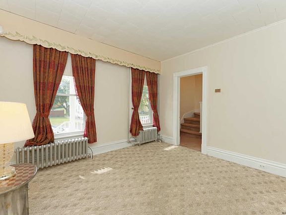 5th image of 37 Grace St