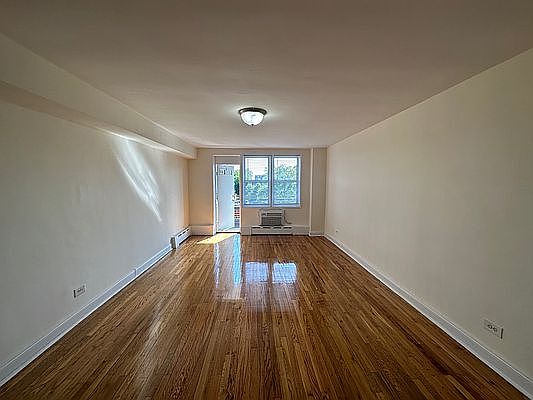 1st image of 84-31 Van Wyck Expy #4C