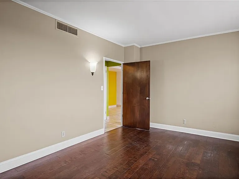 333A W Meyer Blvd #1215A — Photo 11