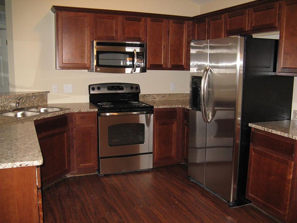 2nd image of 49138 W Woods Dr