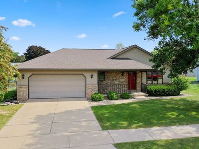 1808 Fieldcrest Dr, Kaukauna, WI, 54130