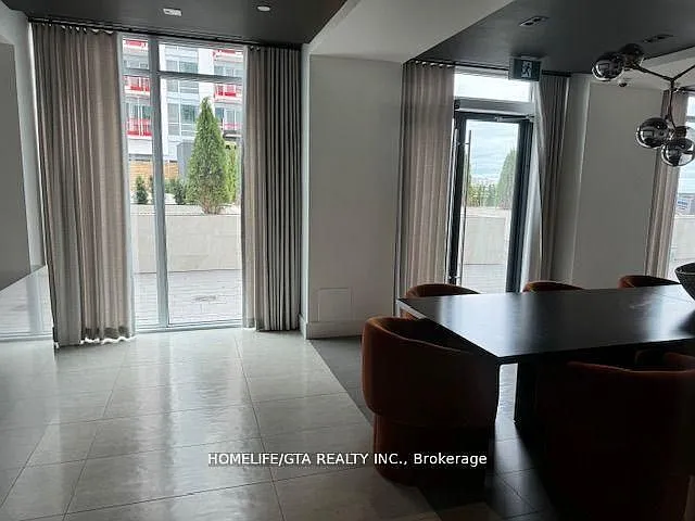 8868 Yonge St #819E — Photo 28