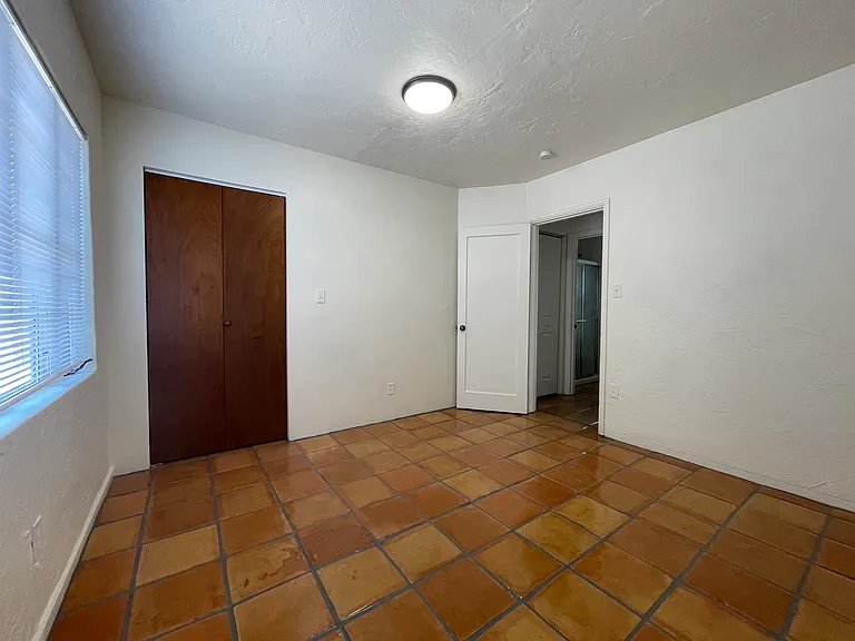 318 N Fremont Ave — Photo 11