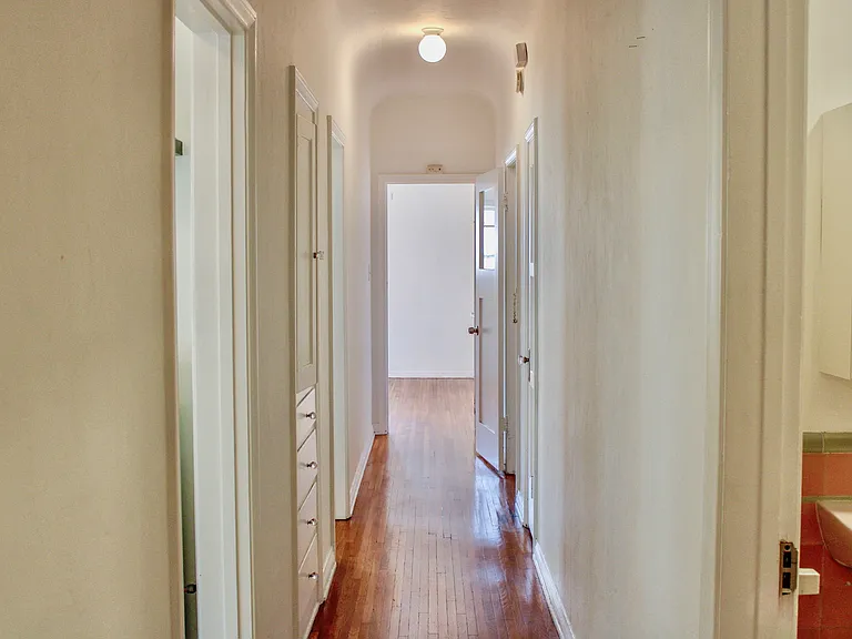 361 N Sierra Bonita Ave #A — Photo 15
