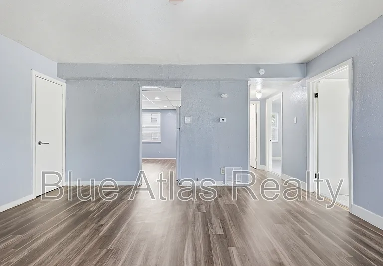 2215 Riverview Dr #B — Photo 11