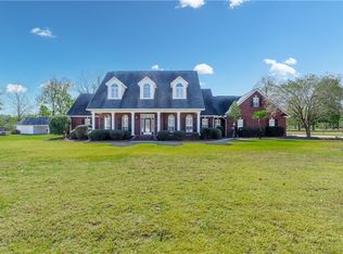 3951 Golfview Dr, Blackshear, GA 31516