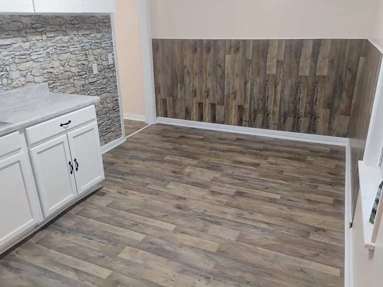 1304 Travis Rd — Photo 12