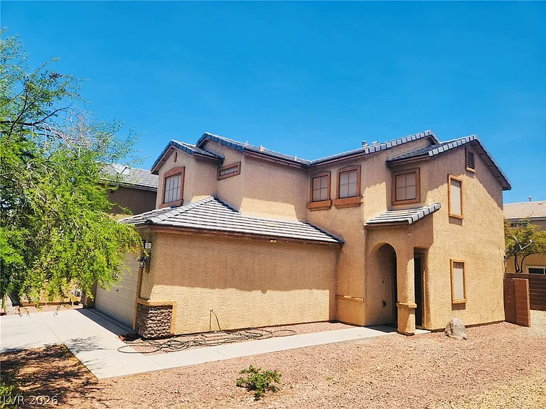 1124 Autumn Bay Ct — Photo 2