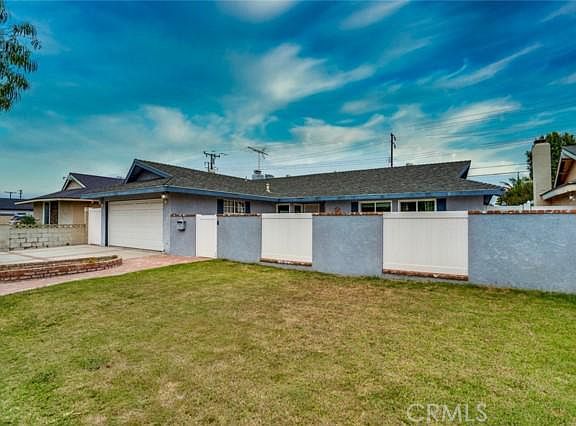 4th image of 5601 Castle Dr