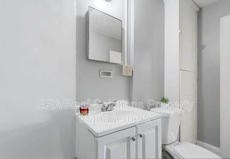 1575 E Cordell Ave — Photo 24