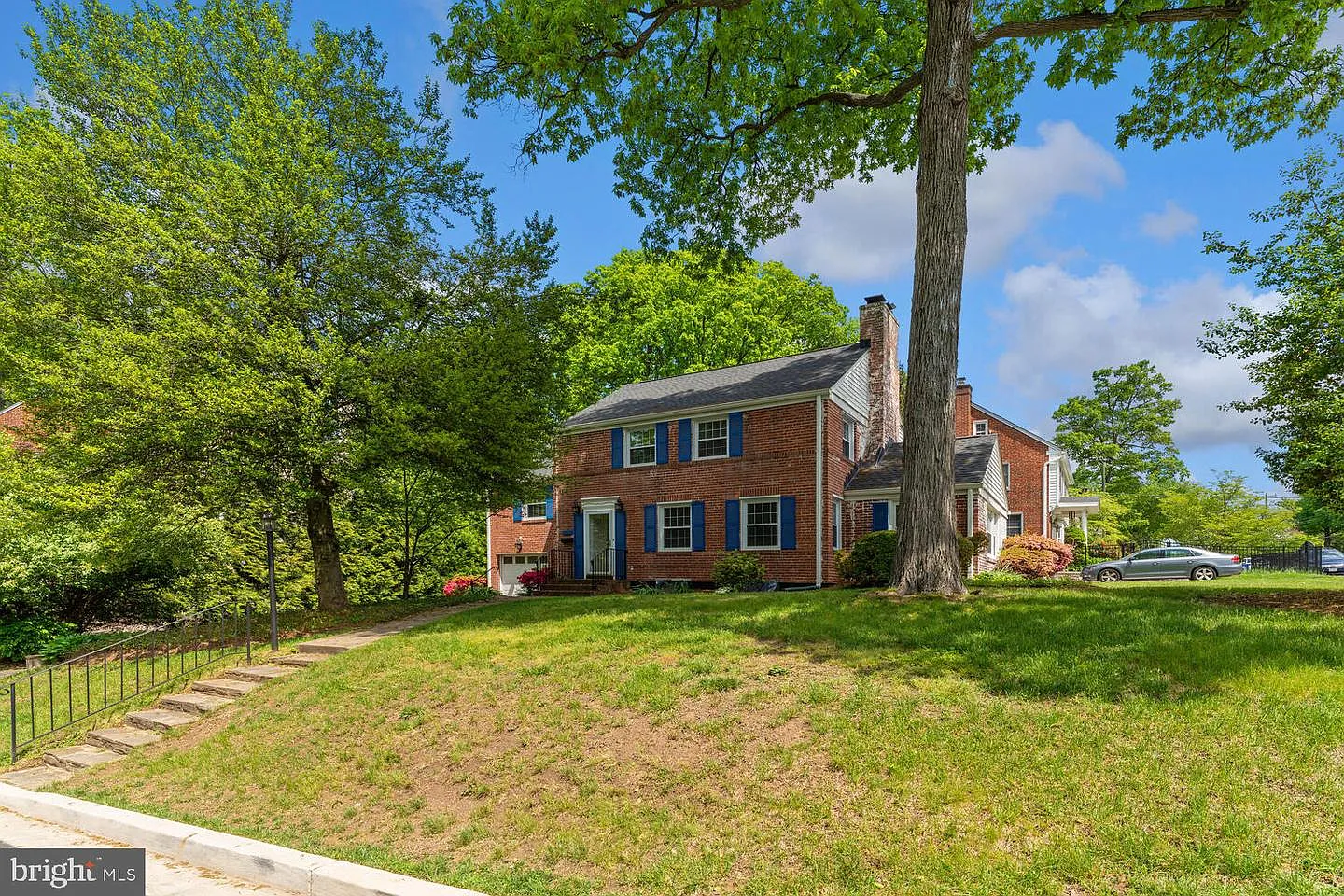 1401 N Ivanhoe St photo 1
