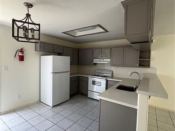 3rd image of 701 W Bronze Dr APT A