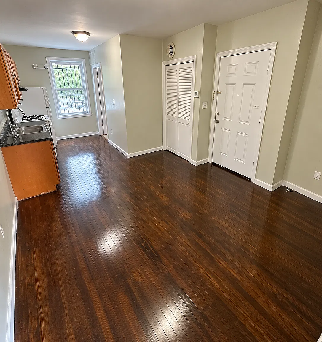 Studio, 600 sqft, $1,295 — Photo 2