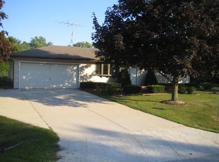 W2115 Shamrock Dr, Sheboygan Falls, WI 53083