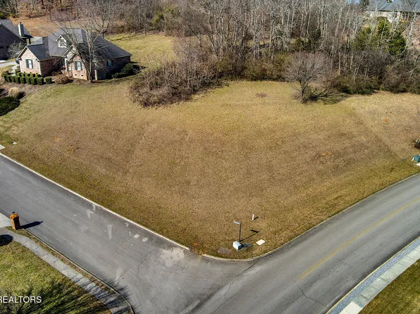 405 Oak Chase Blvd, Lenoir City, TN 37772