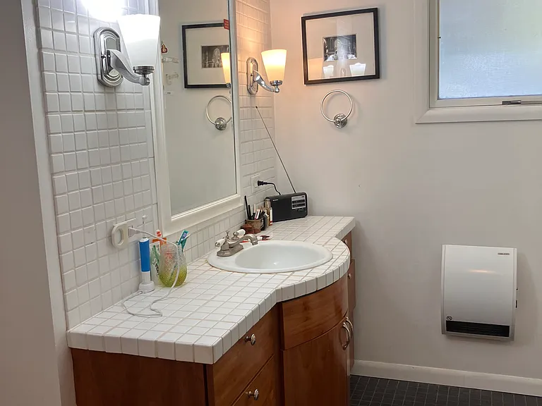 535 SW Walnut St — Photo 5