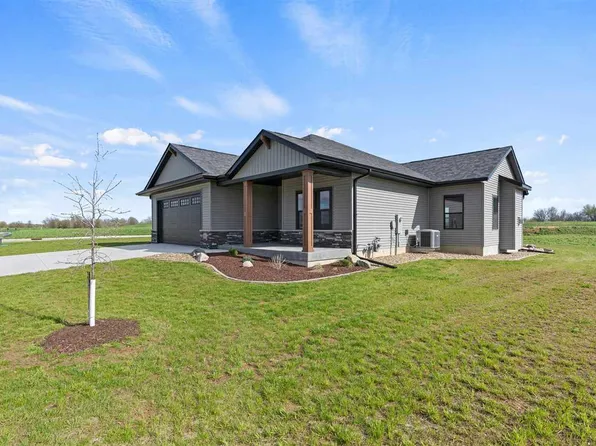 239 Westwood Cir, Kalona, IA 52247