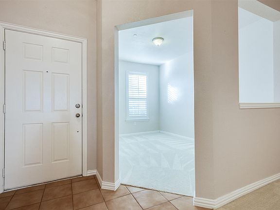 3rd image of 237 Heritage Hill Dr