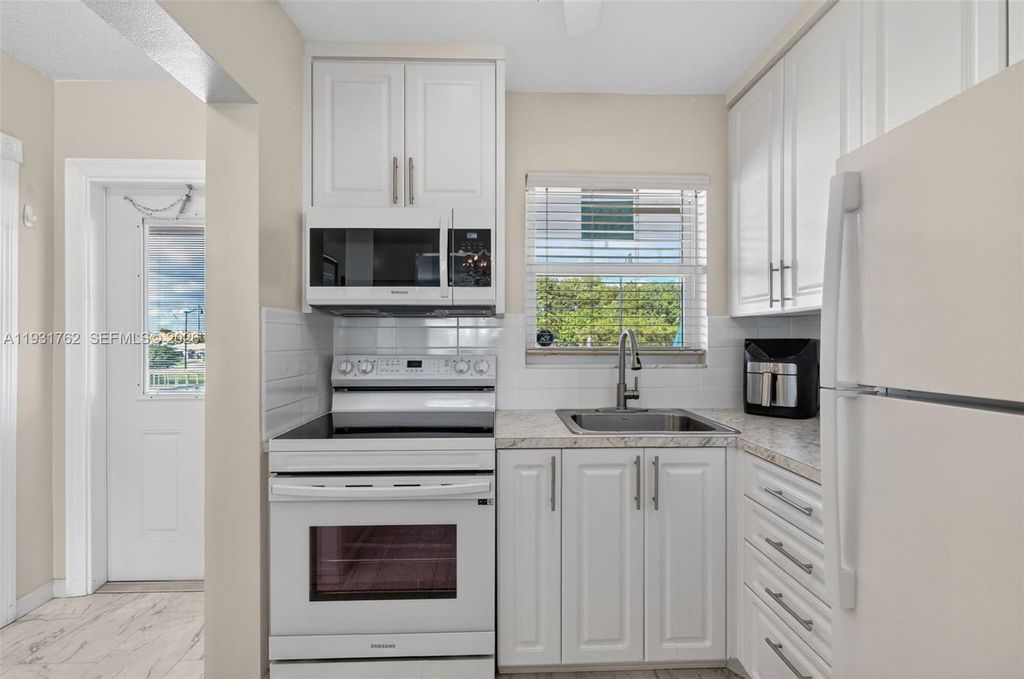 2650 W Golf Blvd APT 259, photo 4