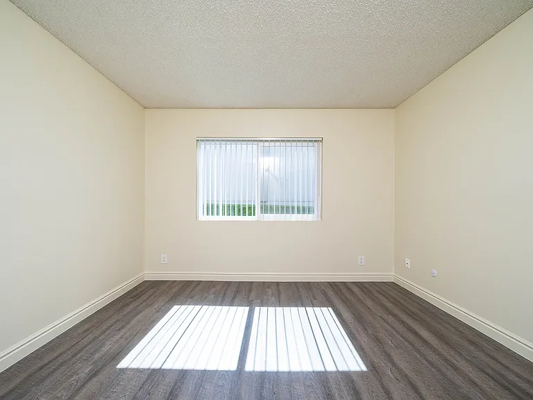 1245 Palomar Pl #59 — Photo 13
