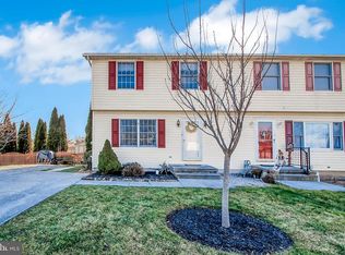 8 Cheetah Dr, Hanover, PA 17331