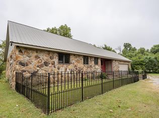 1086 Langley Ford Rd, Crane, MO 65633