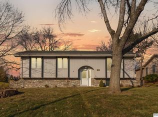 7268 Drexel St, Ralston, NE 68127