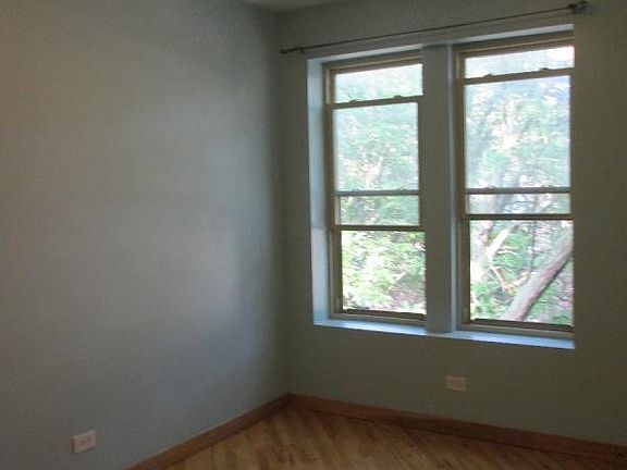 2nd image of 5126 S Kimbark Ave Unit 2E