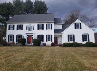 135 Hollister Dr, Avon, CT 06001