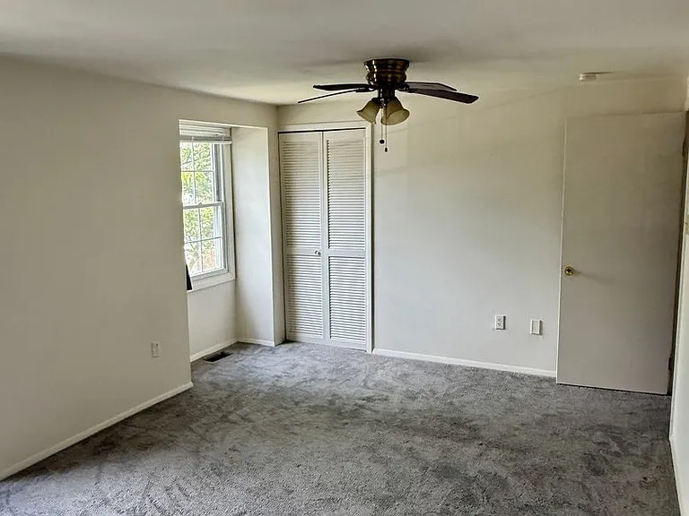 1732 Farmington Ct — Photo 10