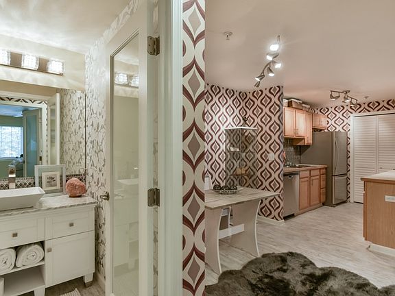 5th image of 11915 Roseberg Ave S APT 201