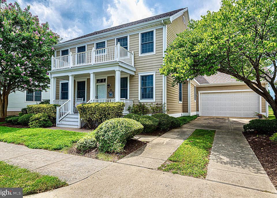 1st image of 26 Willow Oak Ave