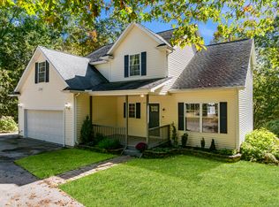 31 Old Voluntown Rd, Griswold, CT 06351