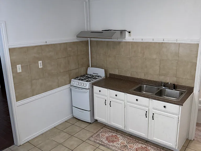 11363 Sobieski Ave — Photo 6