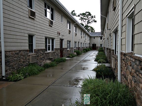 2nd image of 490 Main St APT A12