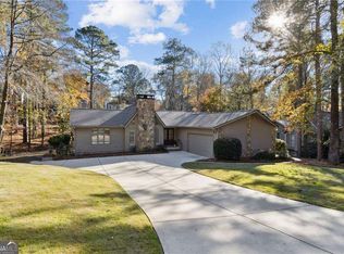 420 Hackberry Ct, Roswell, GA 30076