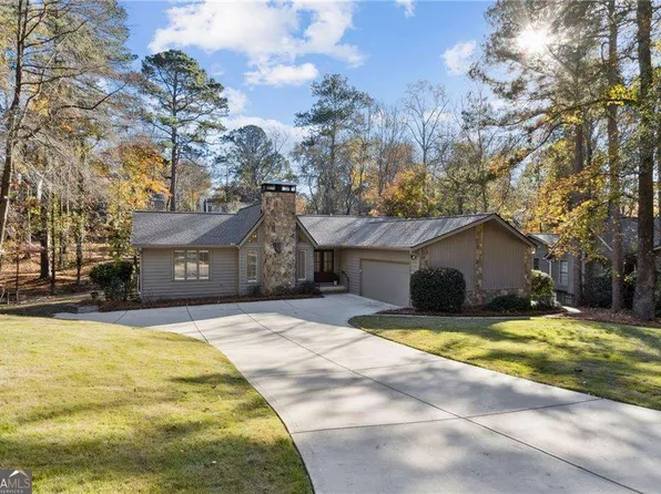 420 Hackberry Ct, Roswell, GA 30076